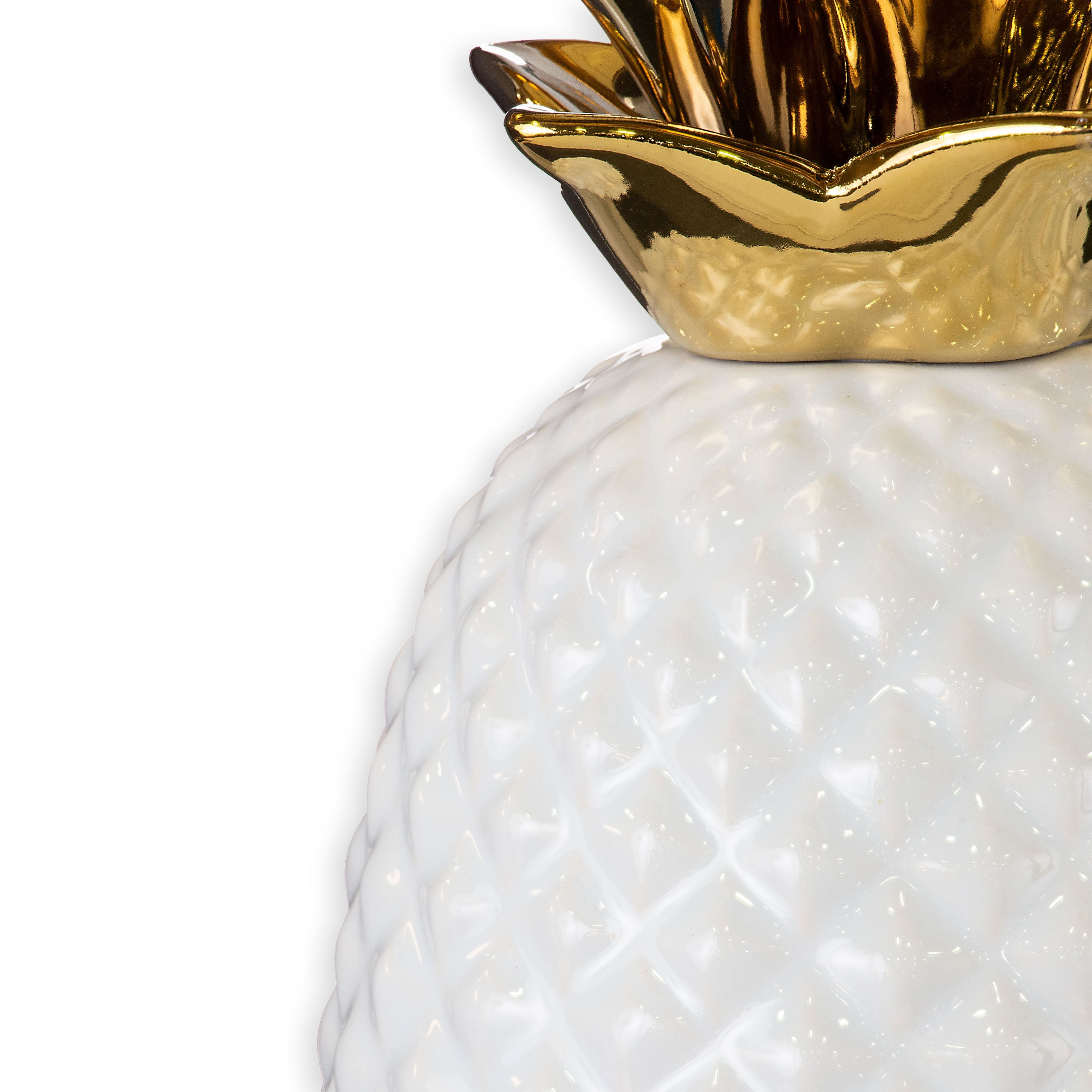 Pier one store pineapple lamp